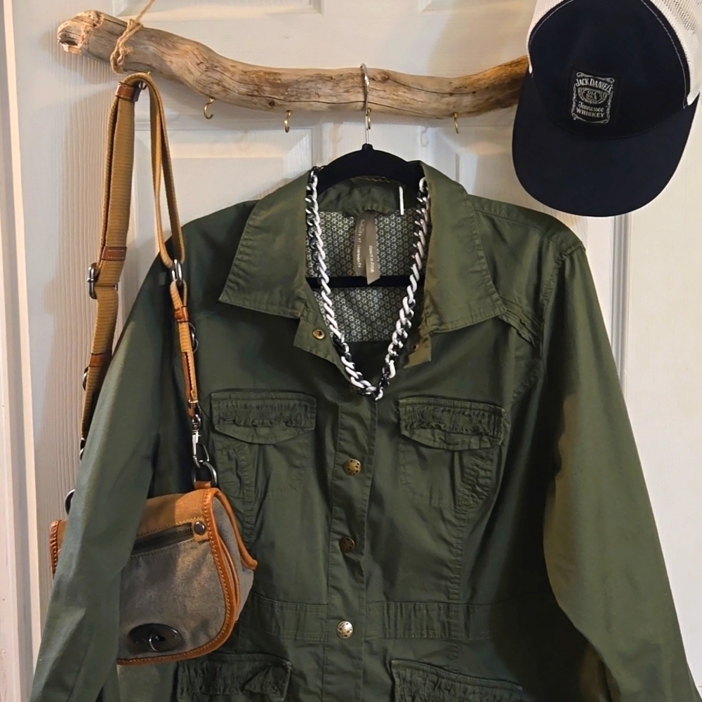 Penningtons-jacket,army green,brass hardware,utility,